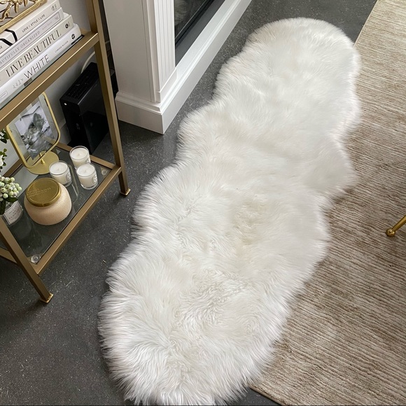 Faux fur rug
